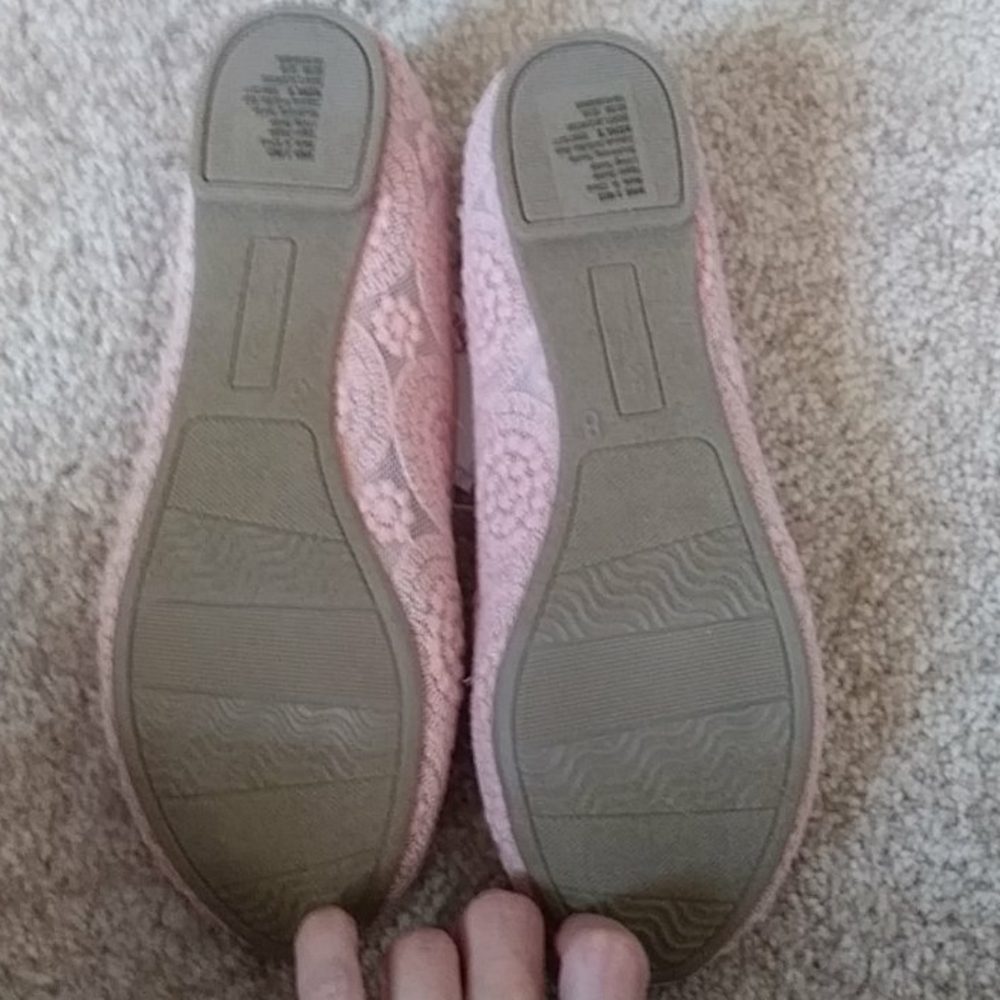 Shoe - Picture 3 of 8